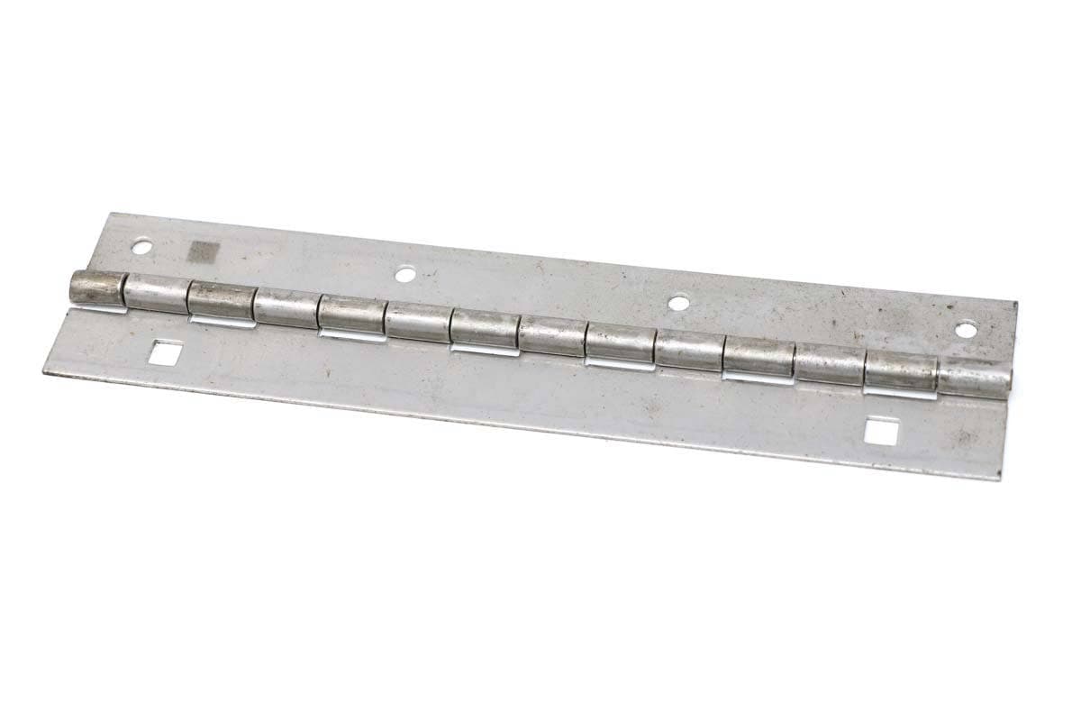 Hinge-Deck Chute