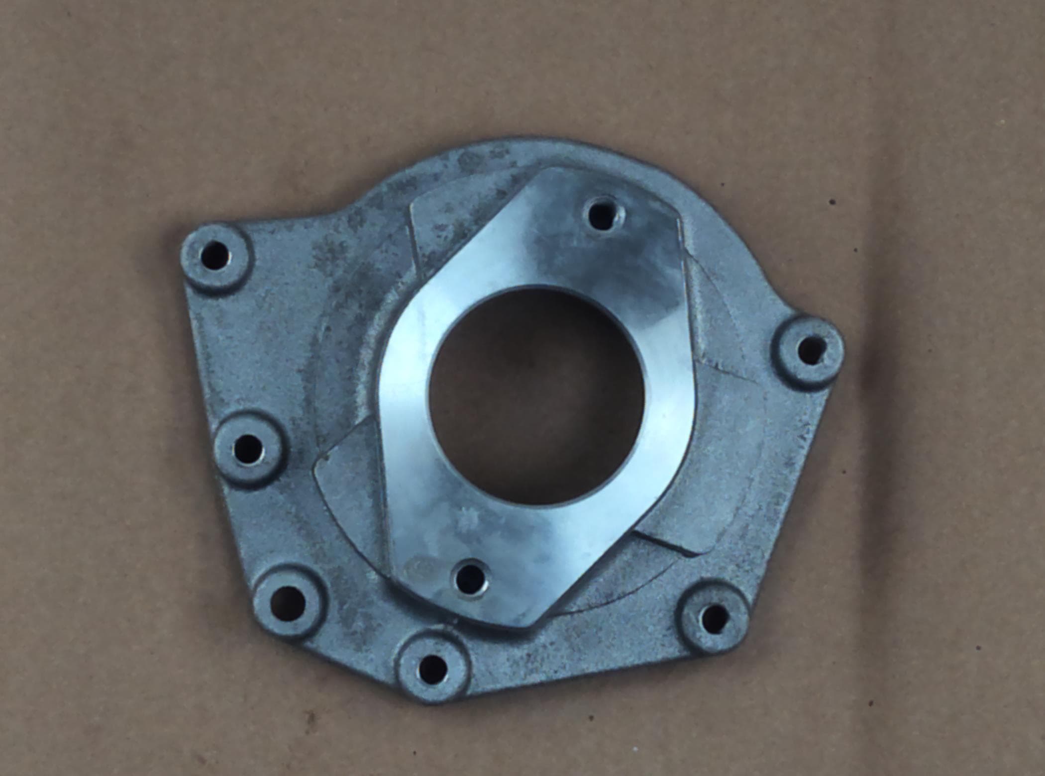 Flange Inj/pump Egq125