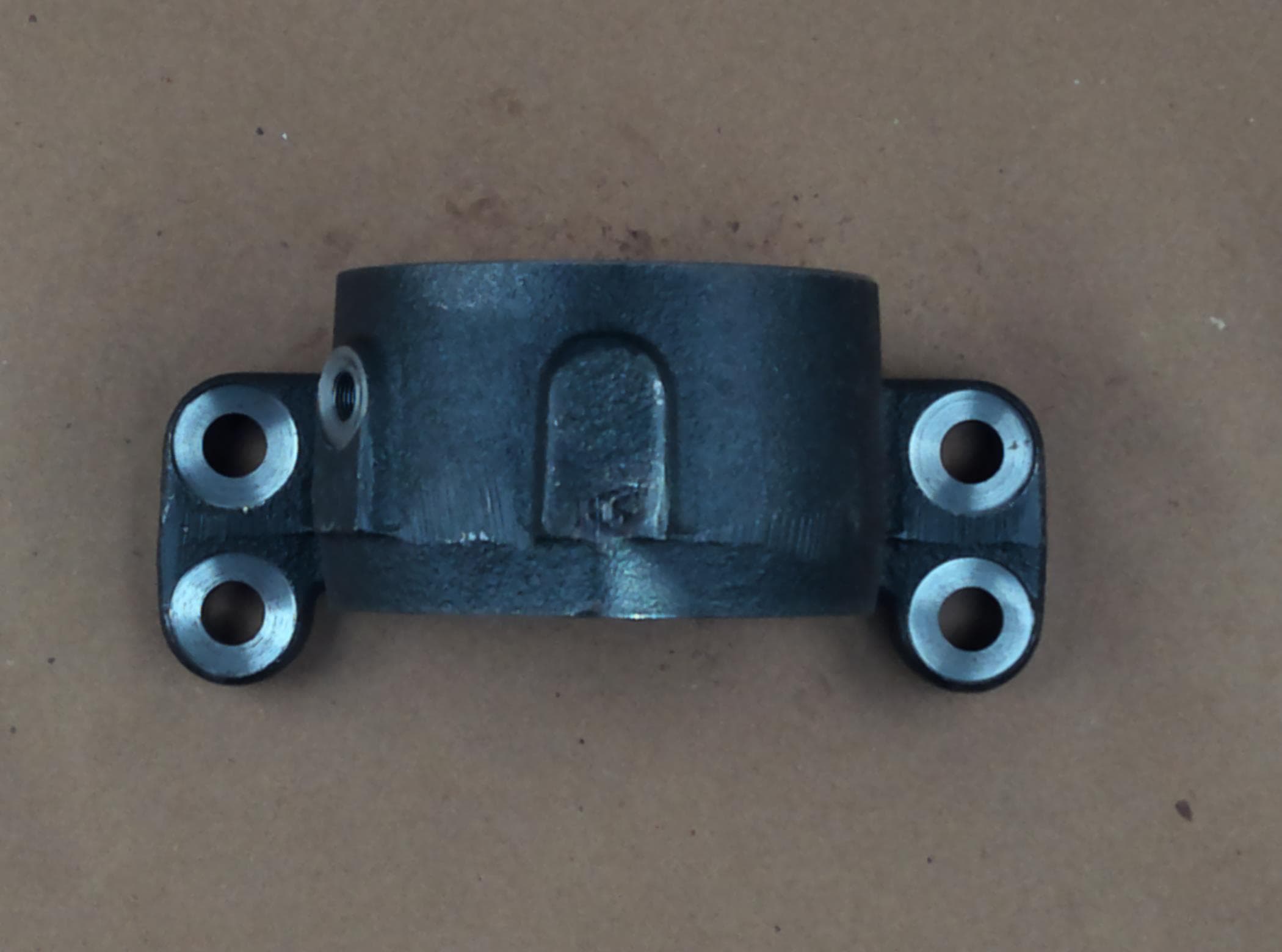 Bracket F/axle Rear