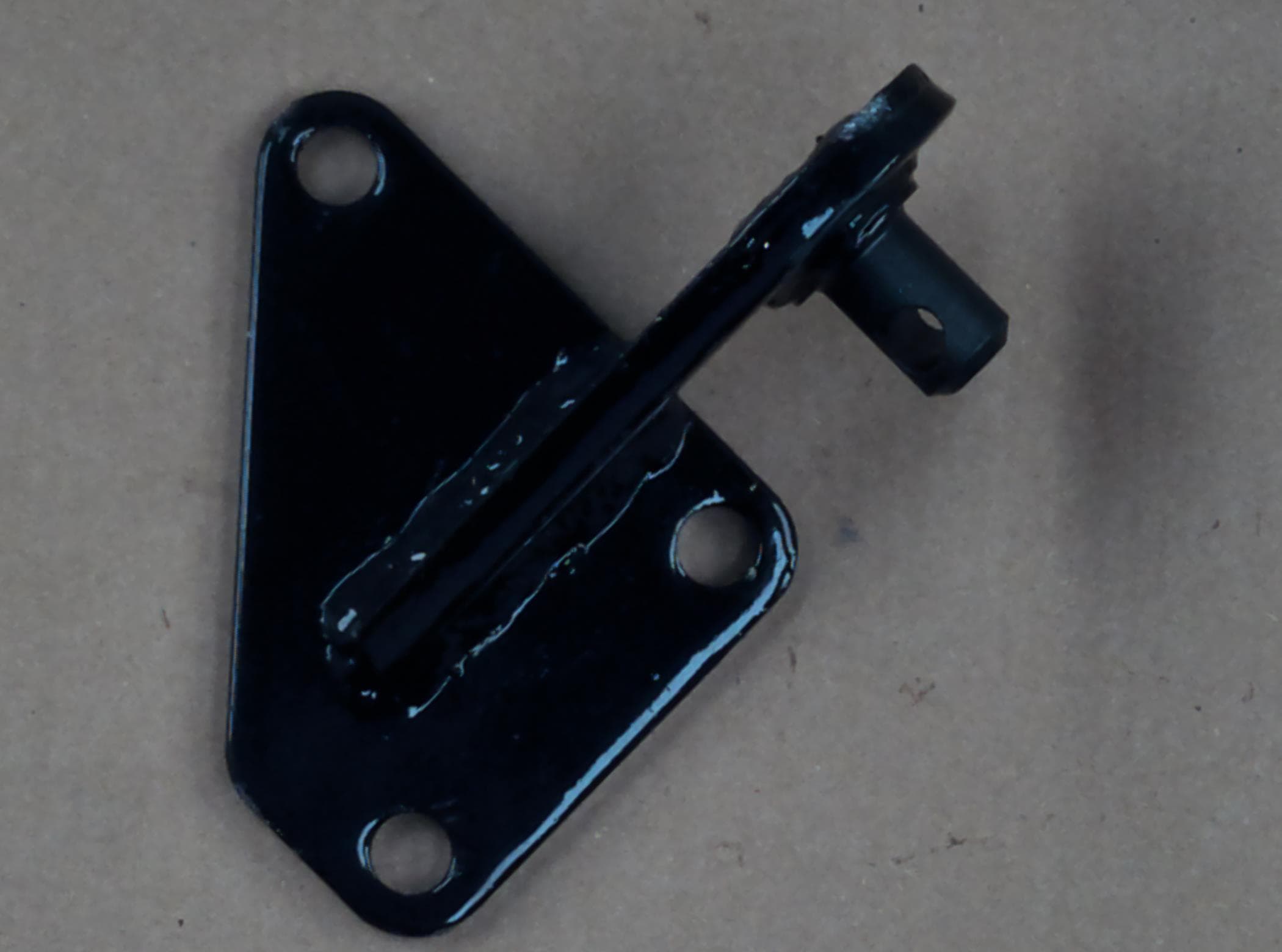 Bracket Check Chain