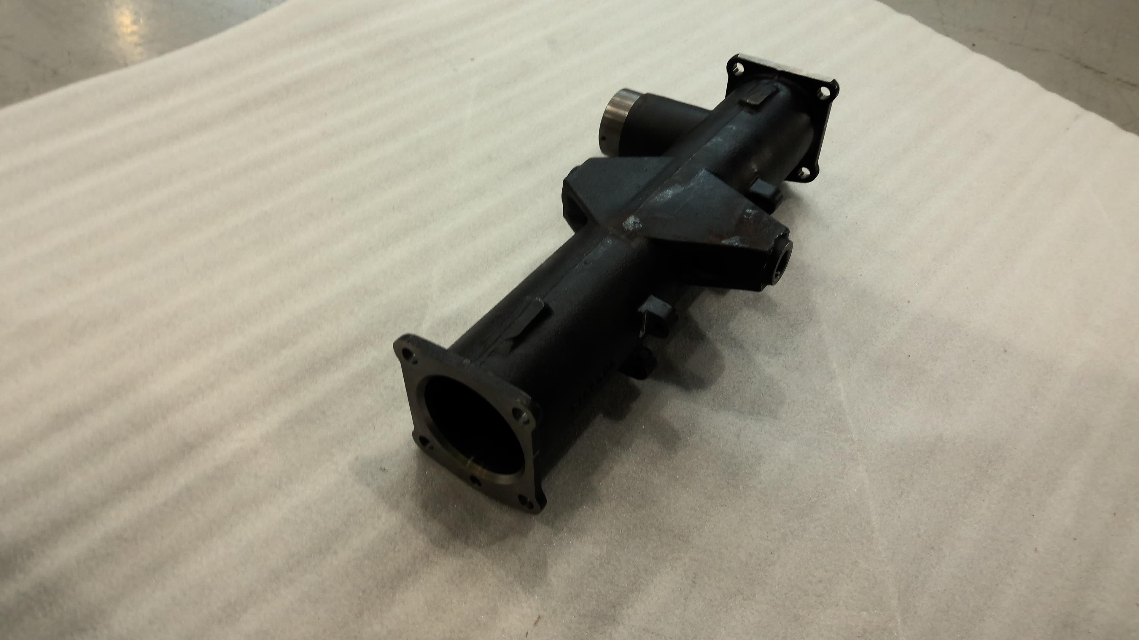 Case F/axle