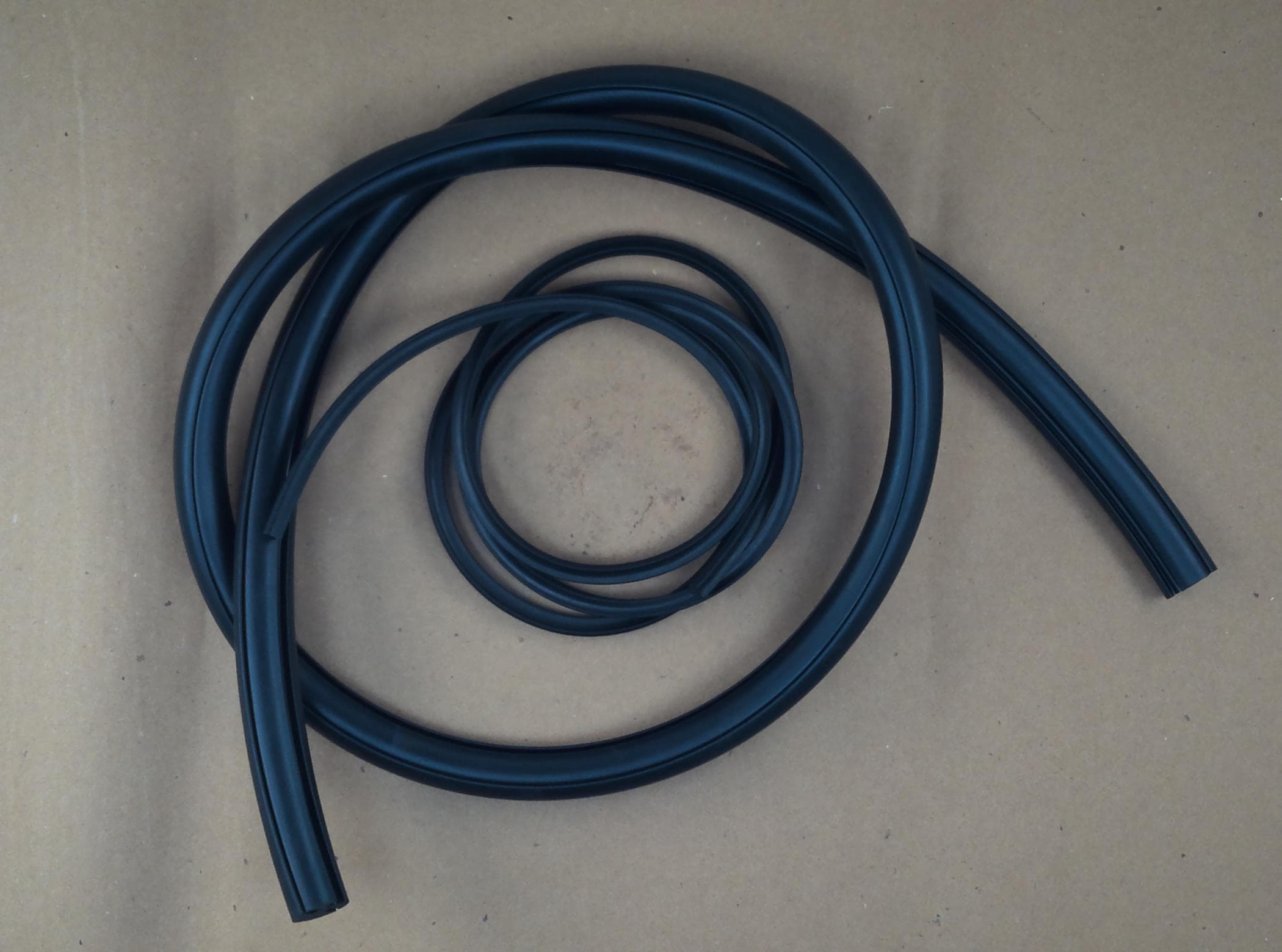 Weather Strip Rear Low