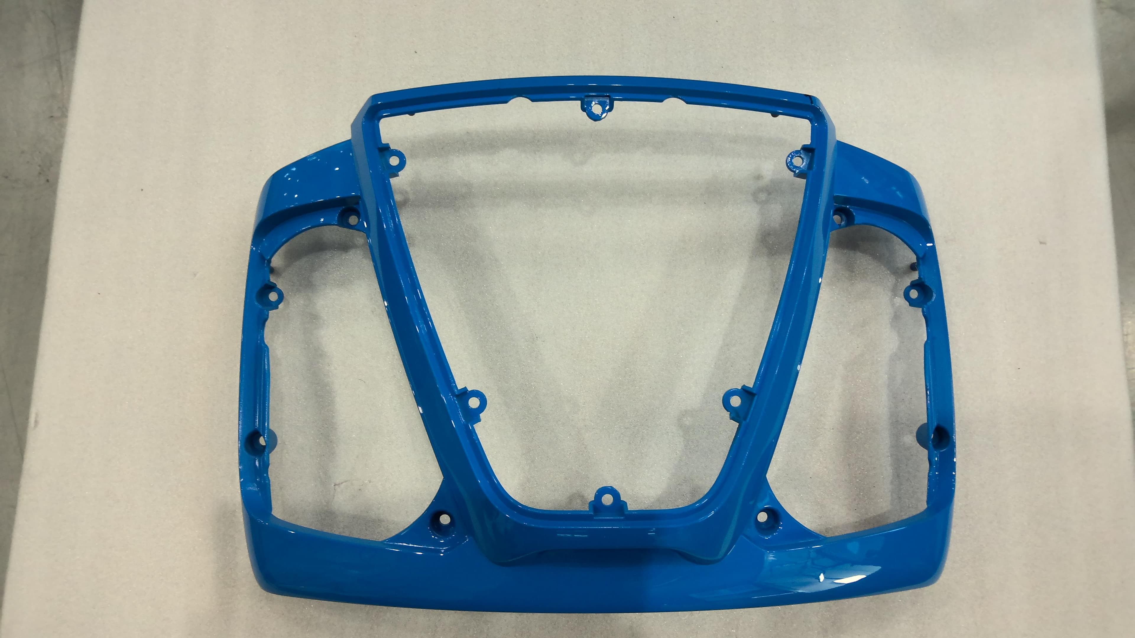 Cover F/grille T4 U Trg830