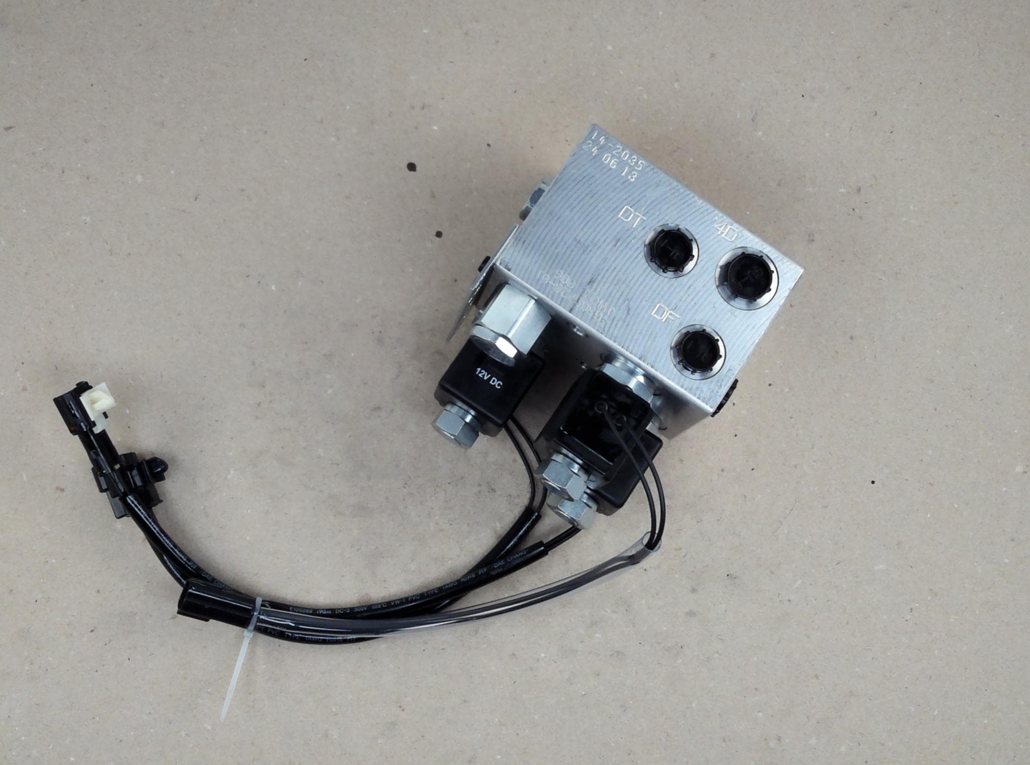 Valve Assembly T/m Control