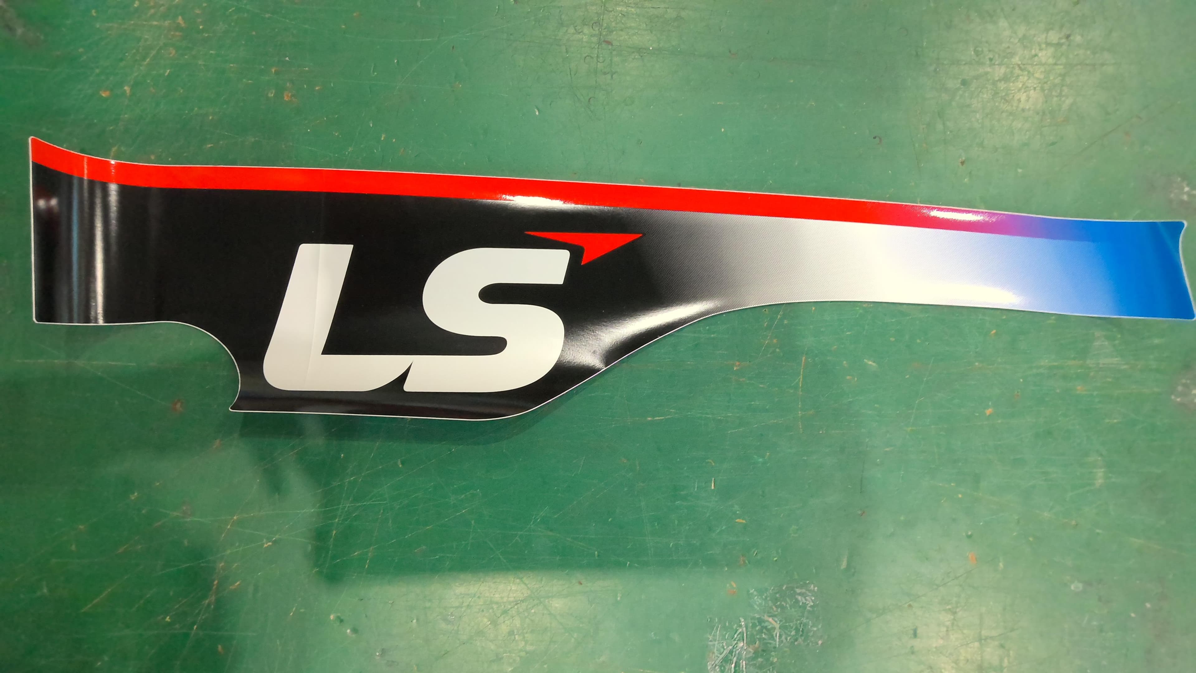 Decal Ls Right