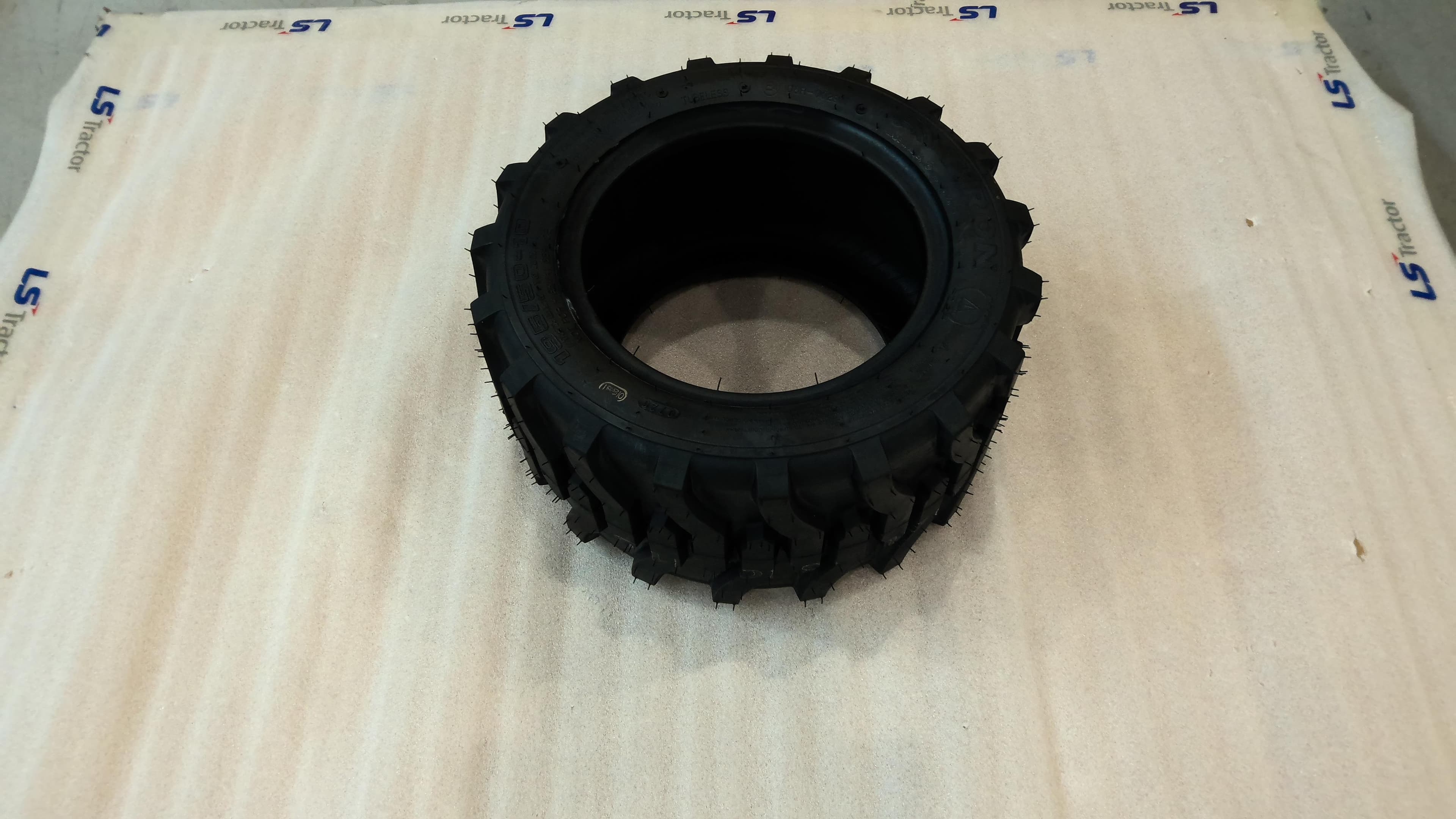 Tire 8.5X10 Ind