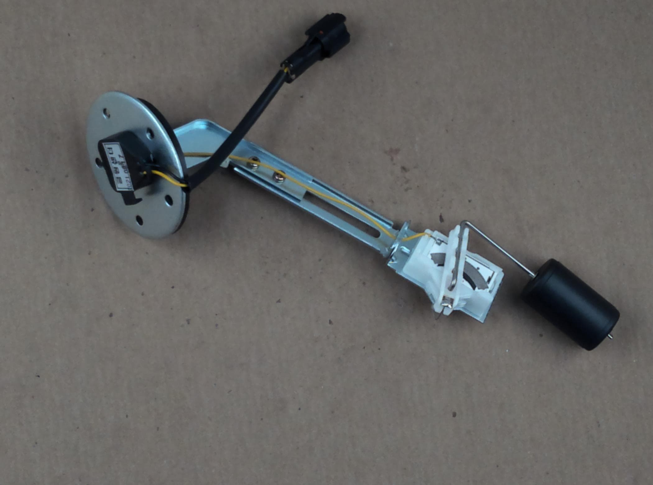 Gauge Fuel 22l Trg040