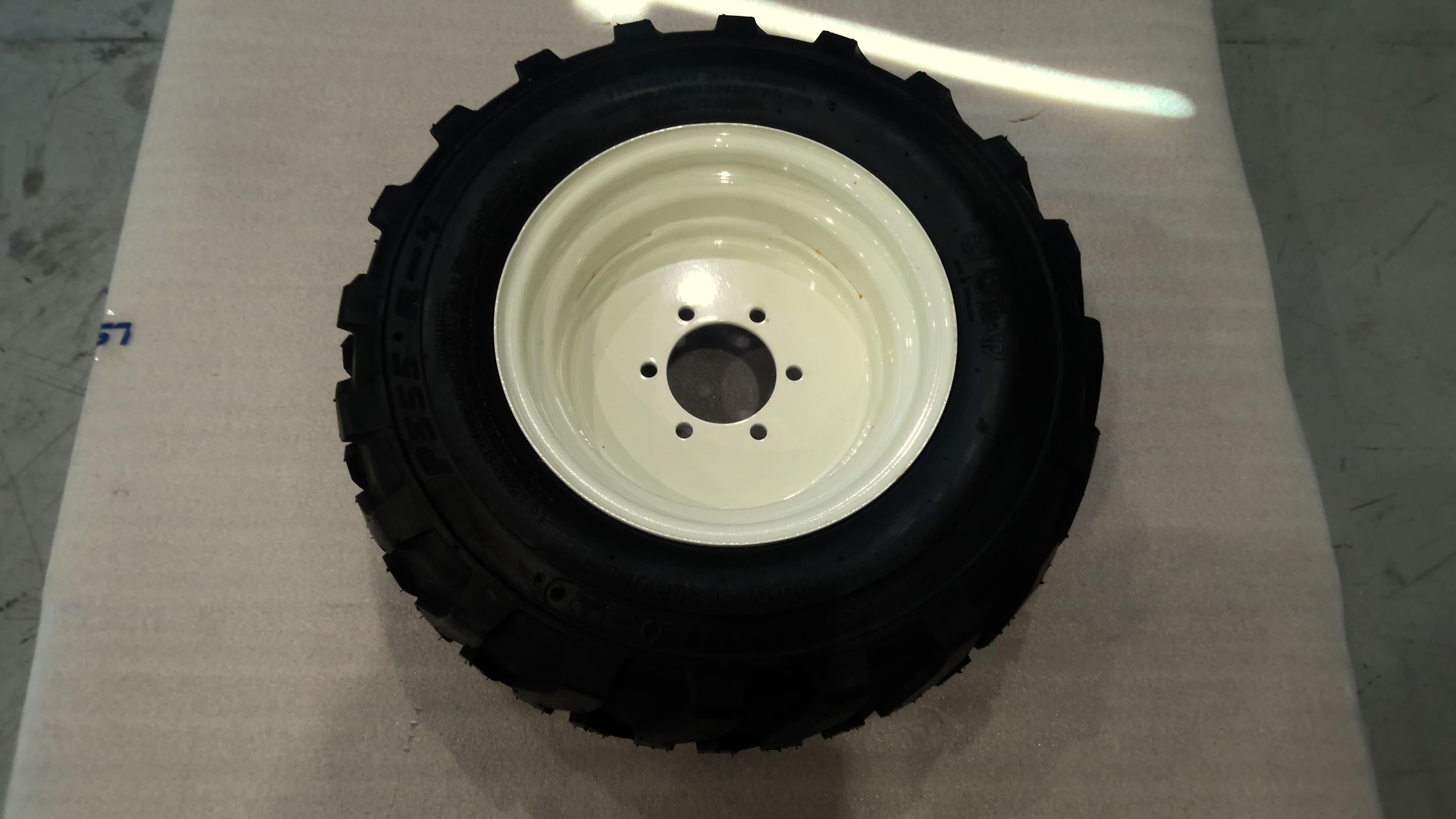 Whl Tire Assy 23x8.5 12/rh G490