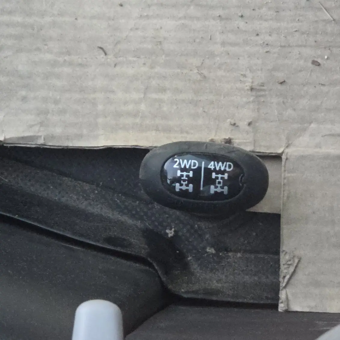 2WD/4WD selector switch