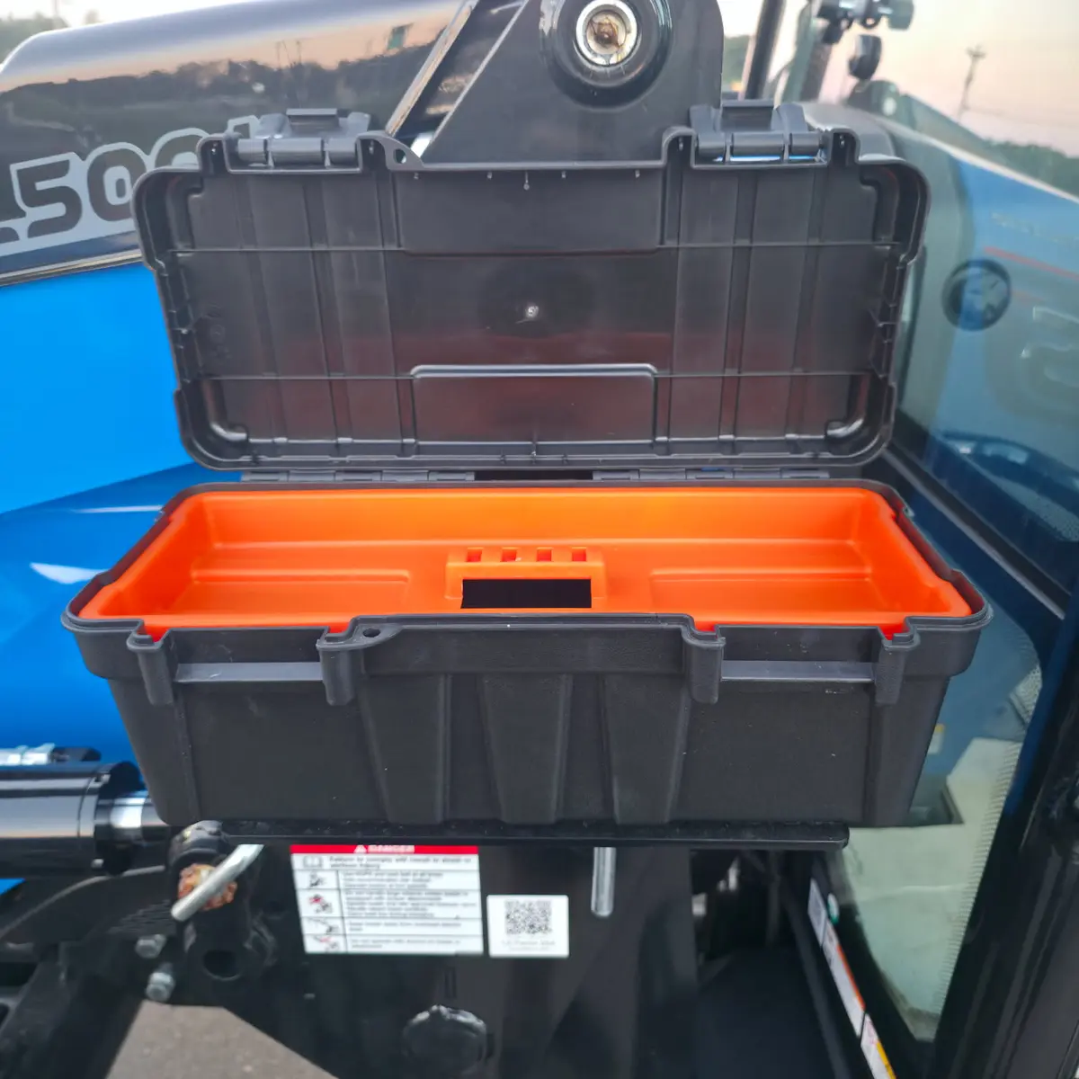 Built-in cab toolbox