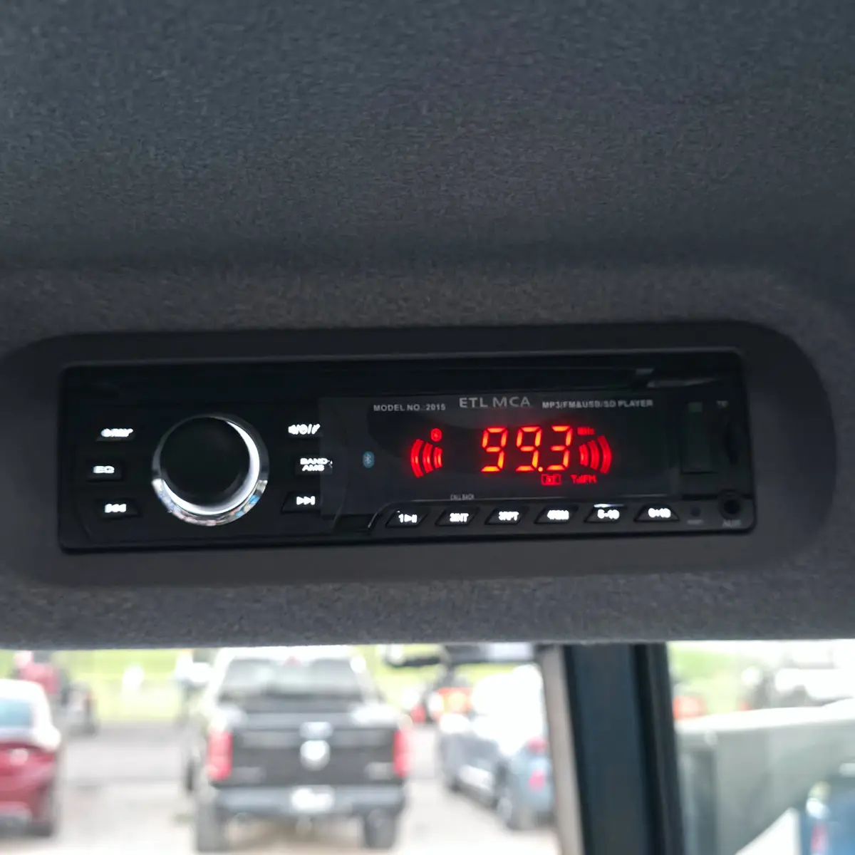 AM/FM Bluetooth radio