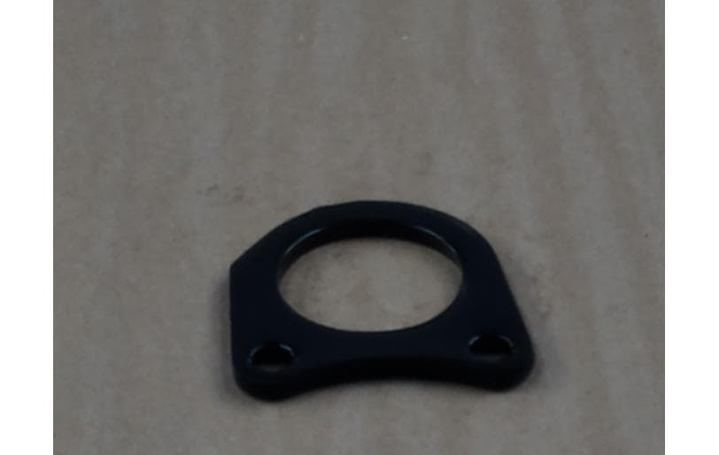 Bracket Steering/Cylinder RH TRG400