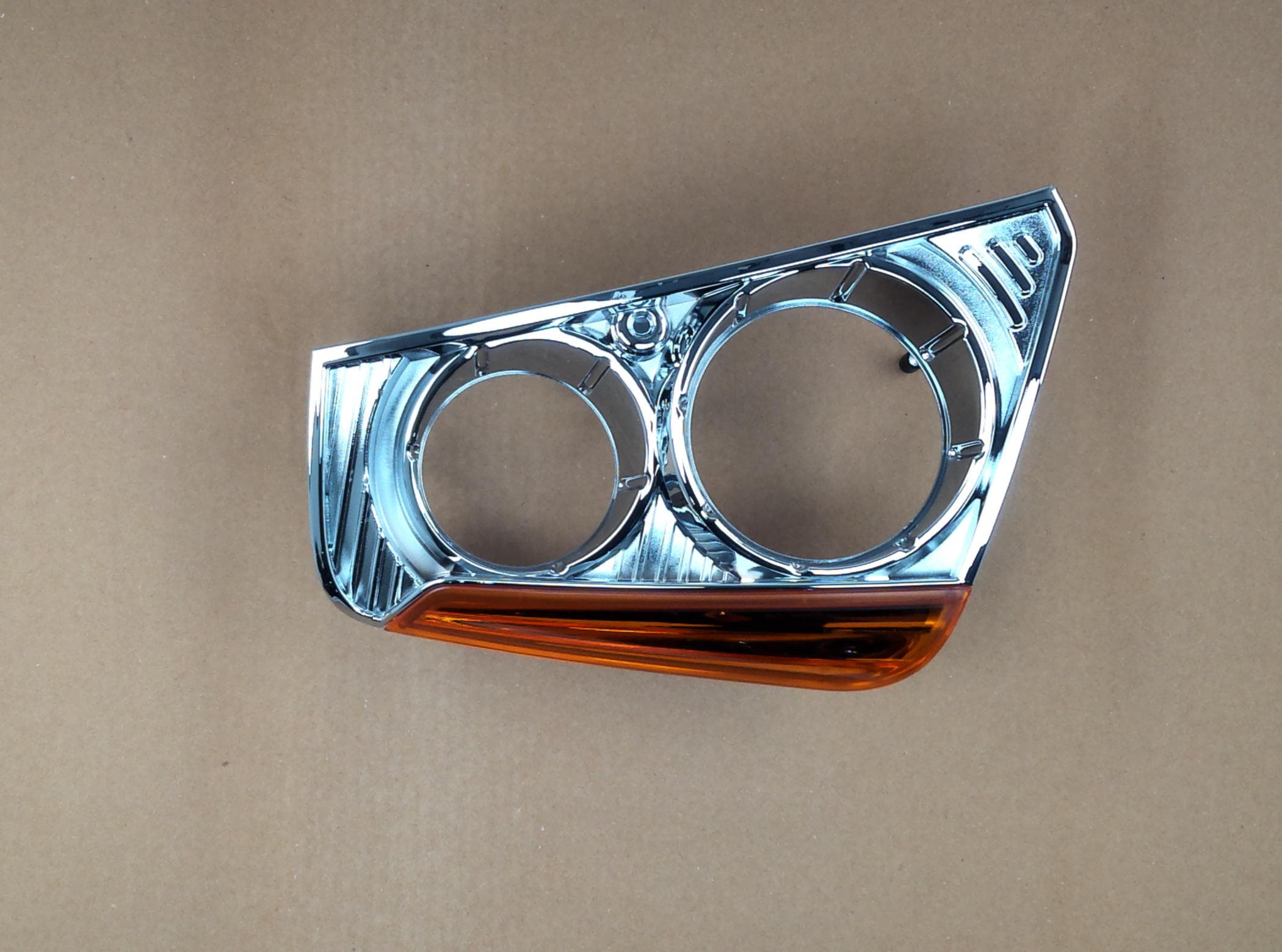 Cover H/lamp Right T4 U