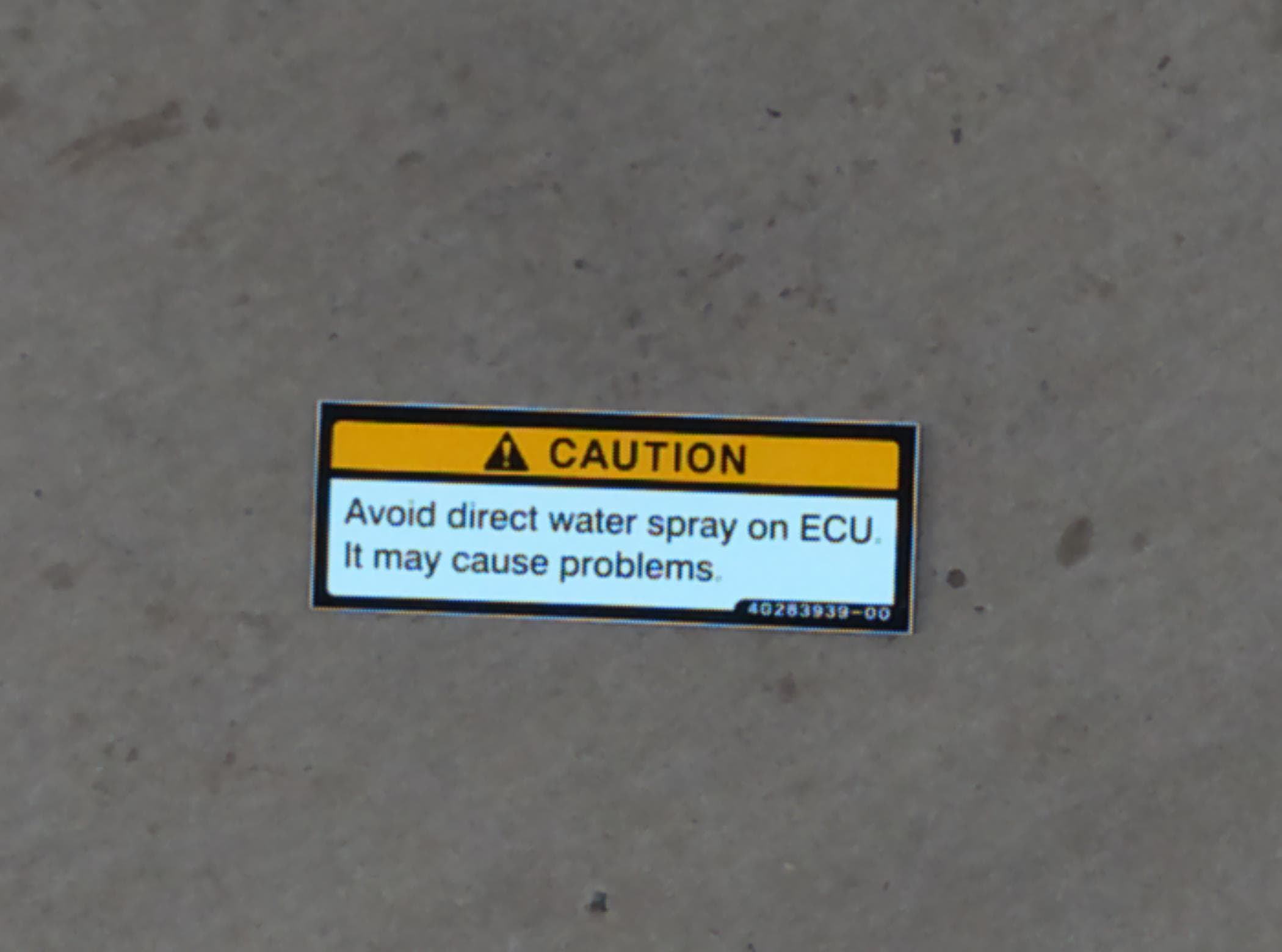 Decal Ecu Caution