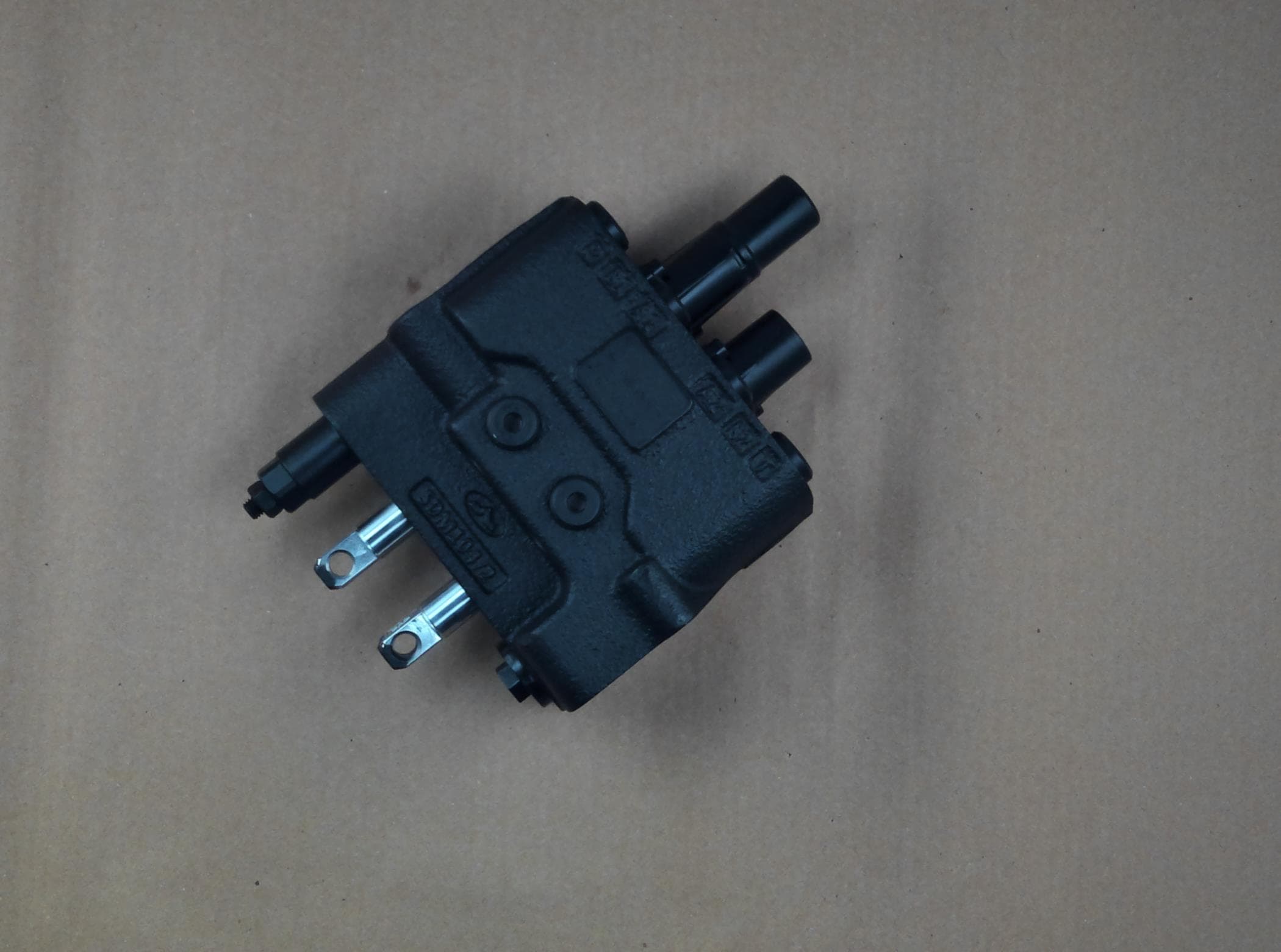 Valve Loader(front) Trg822