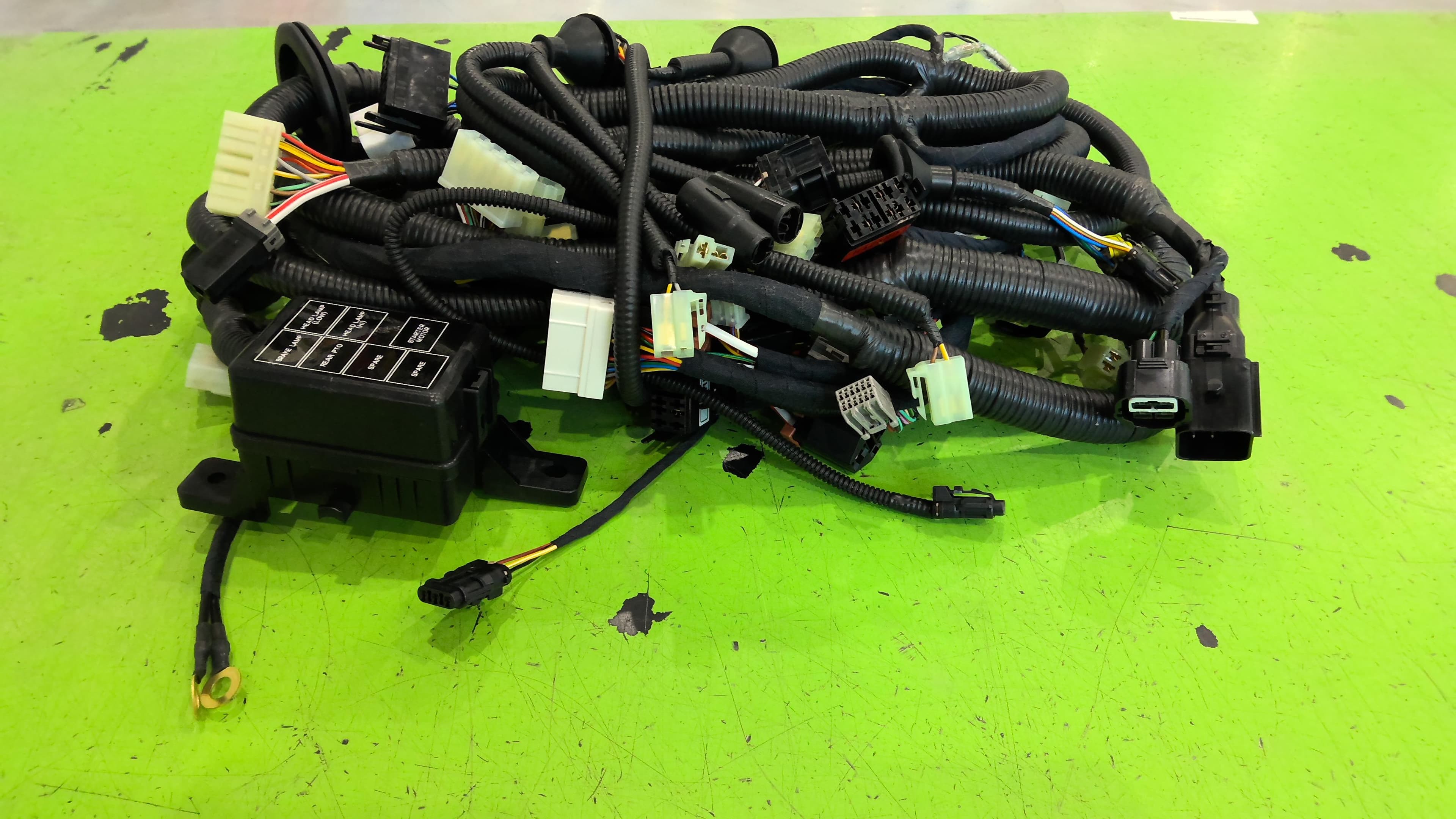 Harness Main