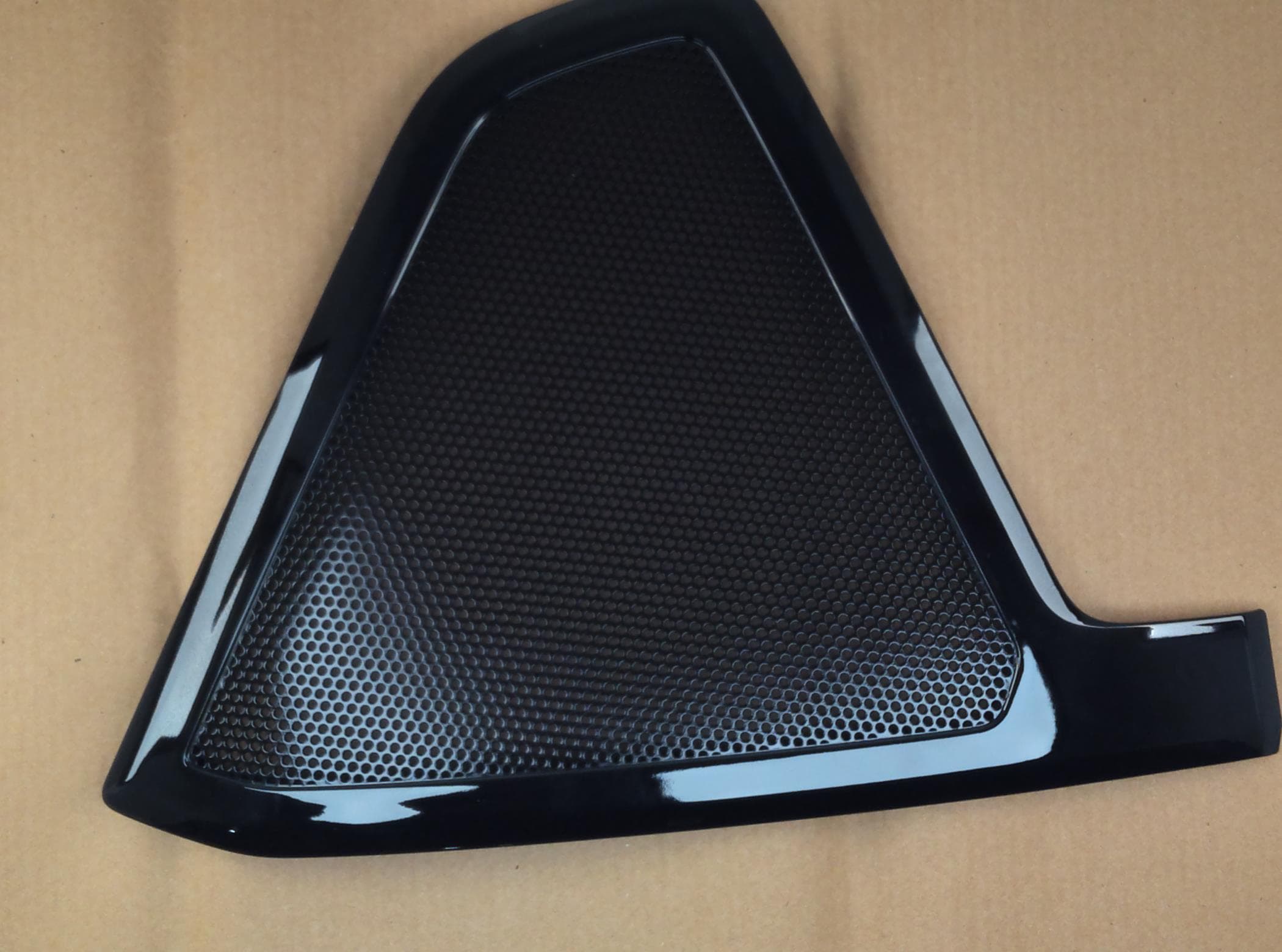 Cover Hood Side LH Mt3x Trg830