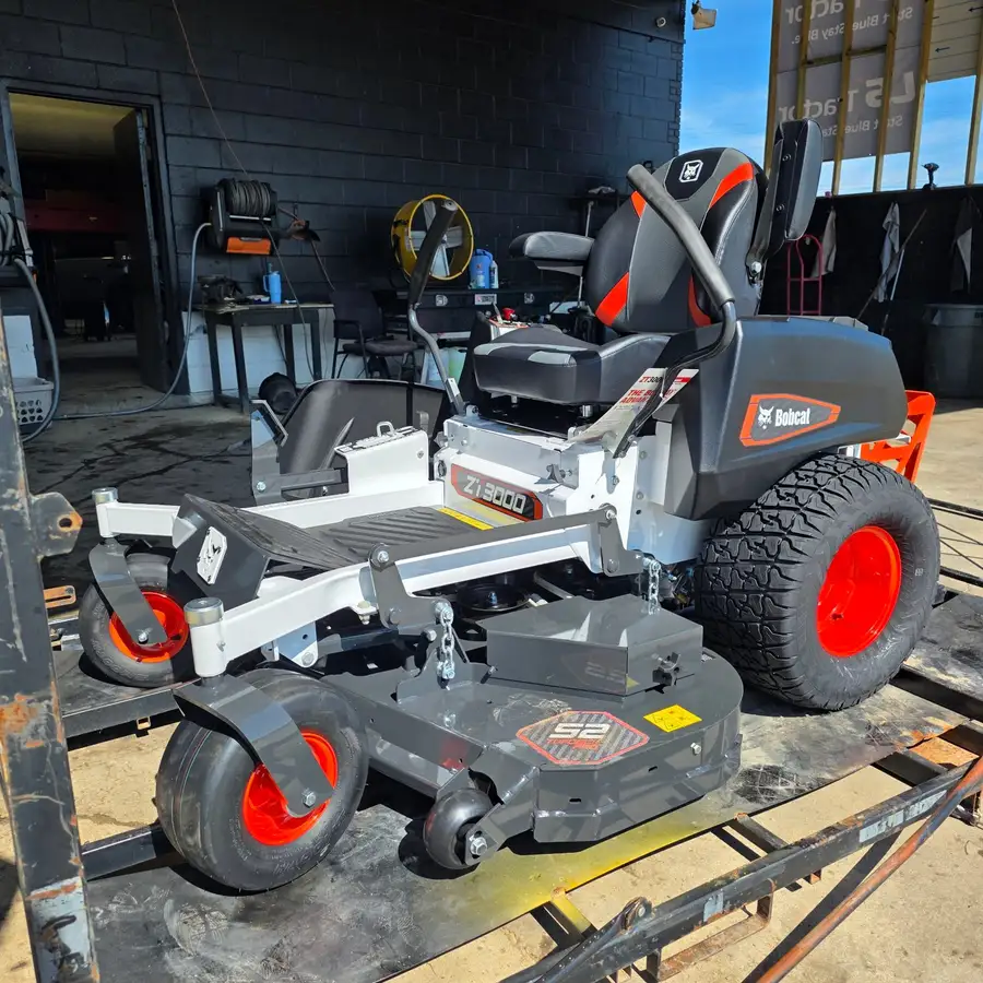 Bobcat ZT3000 Zero-Turn Mower