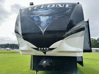 2018 Heartland Cyclone HD Edition Toy Hauler photo 1