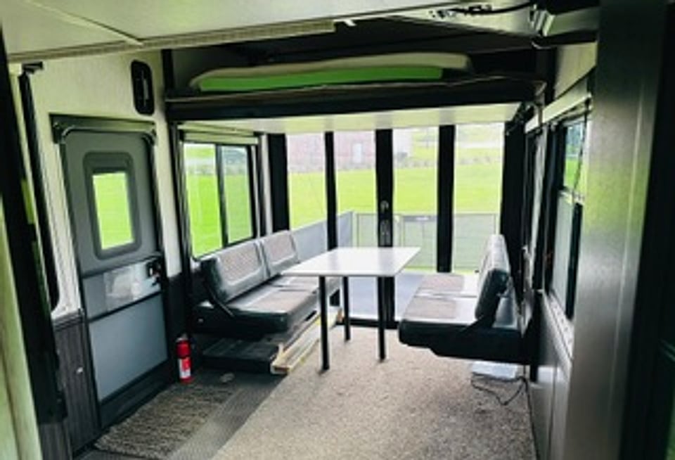 2018 Heartland Cyclone HD Edition Toy Hauler photo 17