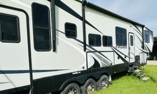 2018 Heartland Cyclone HD Edition Toy Hauler photo 35