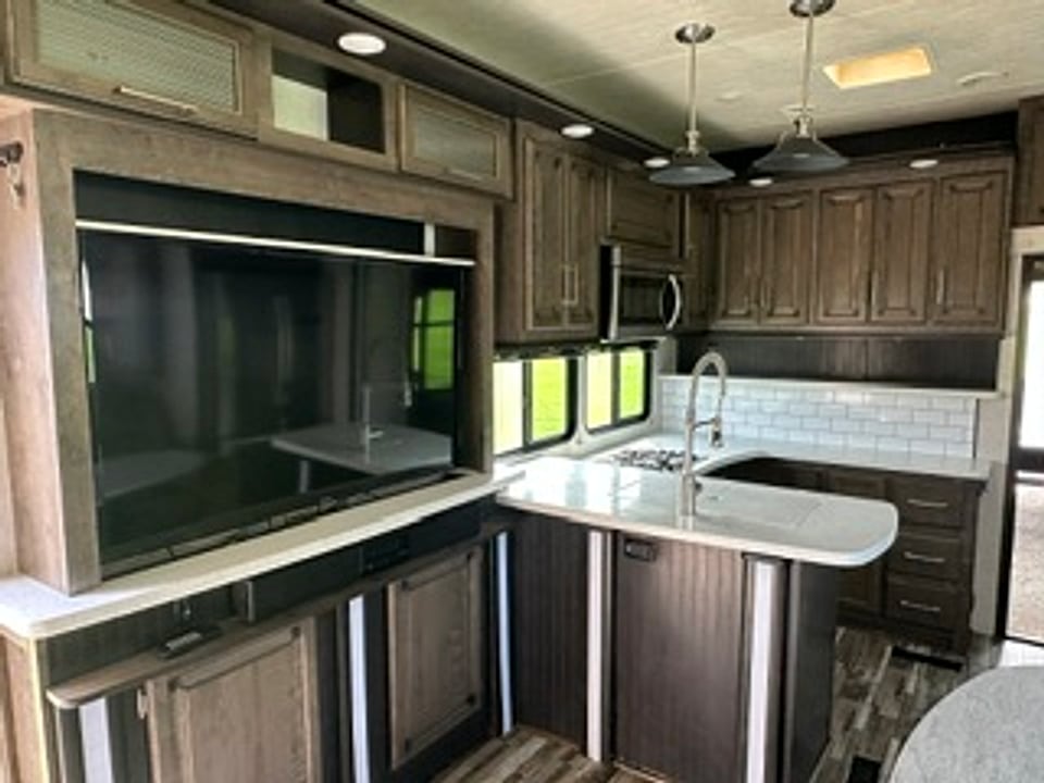 2018 Heartland Cyclone HD Edition Toy Hauler photo 37