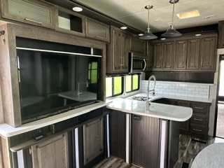 2018 Heartland Cyclone HD Edition Toy Hauler photo 37