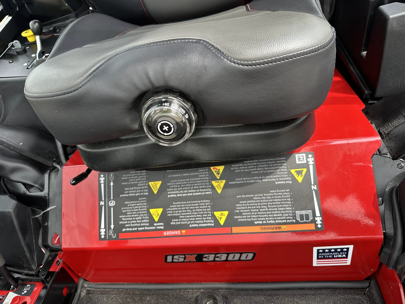 Ferris ISX™ 3300 — Curtis Premium A/C Cab, photo 9 of 10